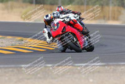 media/Oct-03-2022-Moto Forza (Mon) [[5f077a3730]]/Advanced Group/Session 3 (Turn 3)/